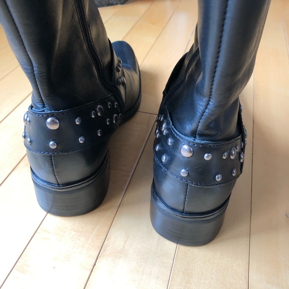 Naturalizer, Women’s 8, Black leather Rivalry Stud Moto Boots, EUC - Picture 7 of 16